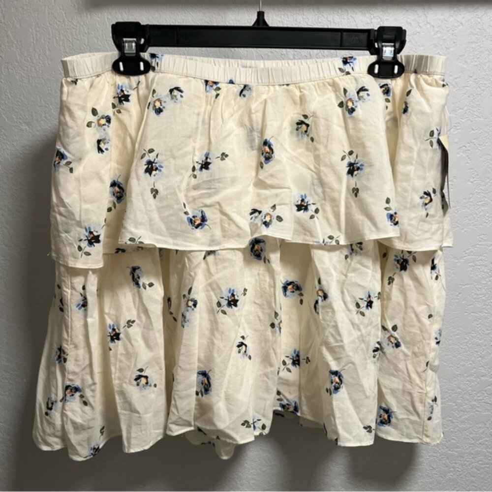 Universal Thread Women’s Floral Tiered Mini Skirt NWT